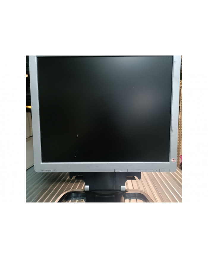 Monitor Schermo Compaq LE1711 17" pollici VGA 1024 x 768 Pixel - usato Monitor Schermo Compaq LE1711 17" pollici VGA 1024 x 768 Pixel - usato